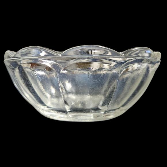 Set of 4 Vintage Clear Pressed Glass Dessert Bowl Scalloped Starburst Base 4.25" - Picture 1 of 5